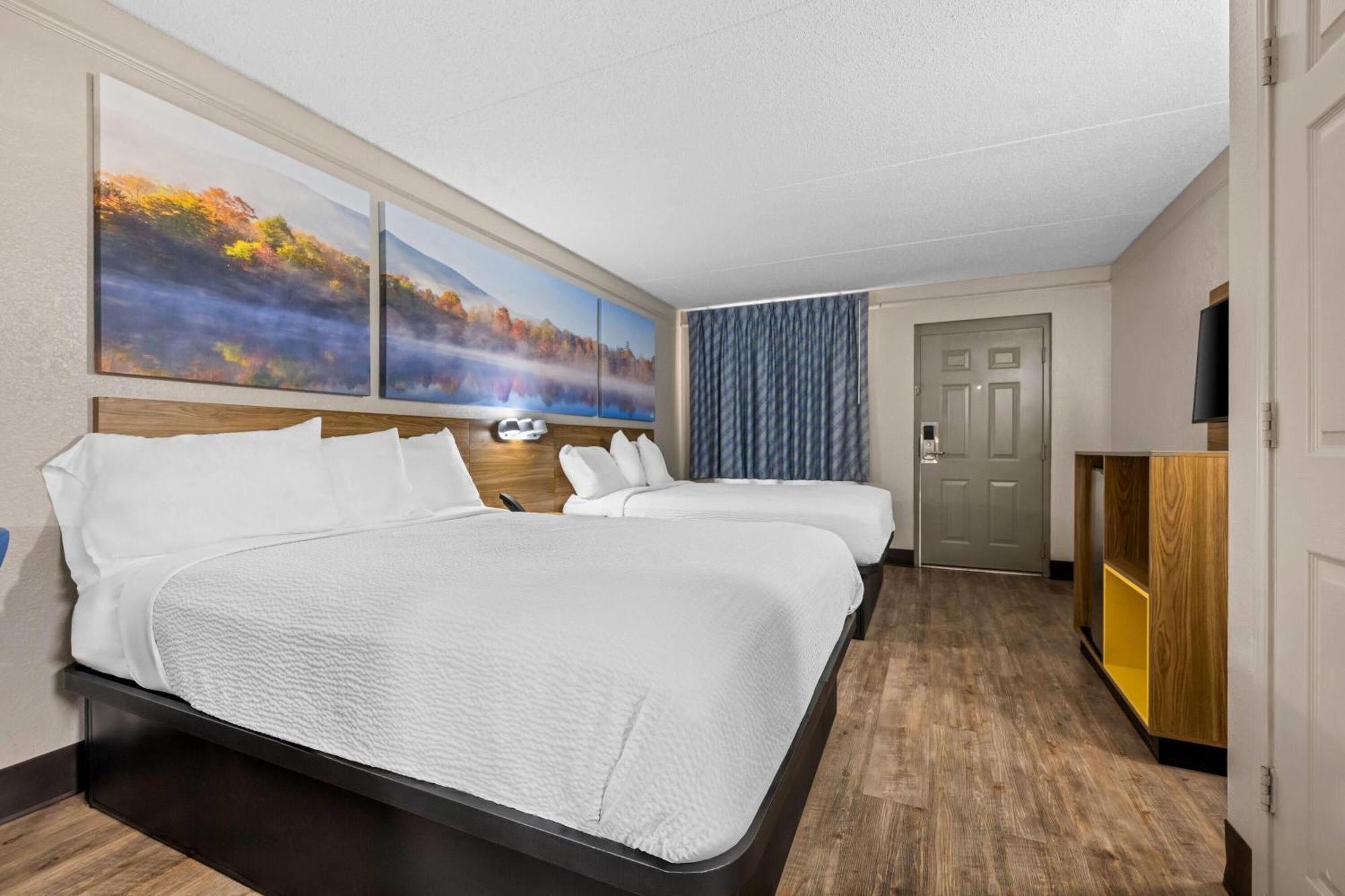 Days Inn By Wyndham Birmingham/West Экстерьер фото