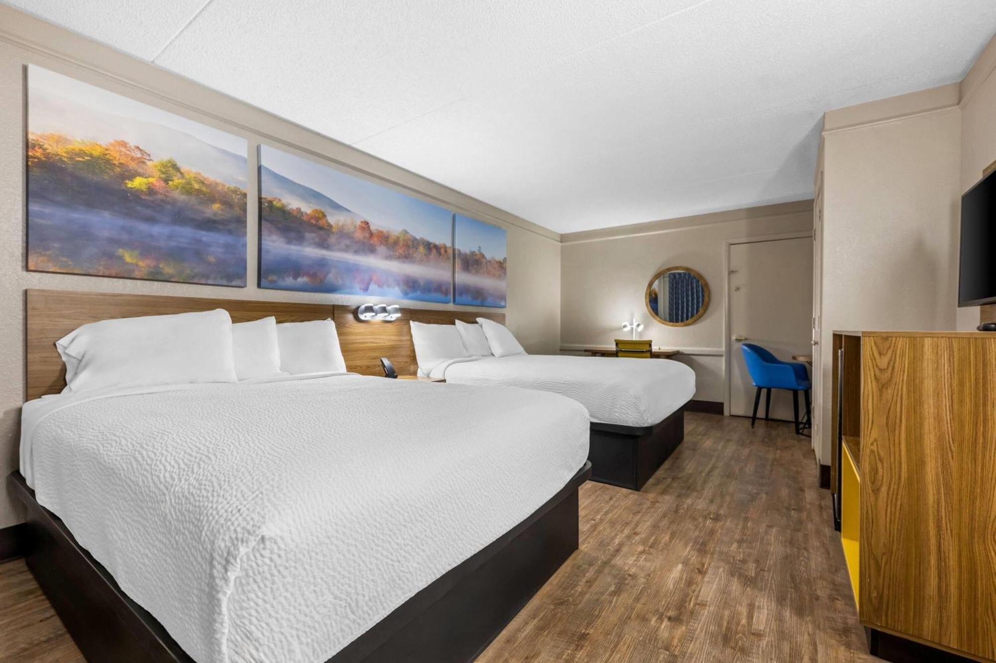 Days Inn By Wyndham Birmingham/West Экстерьер фото