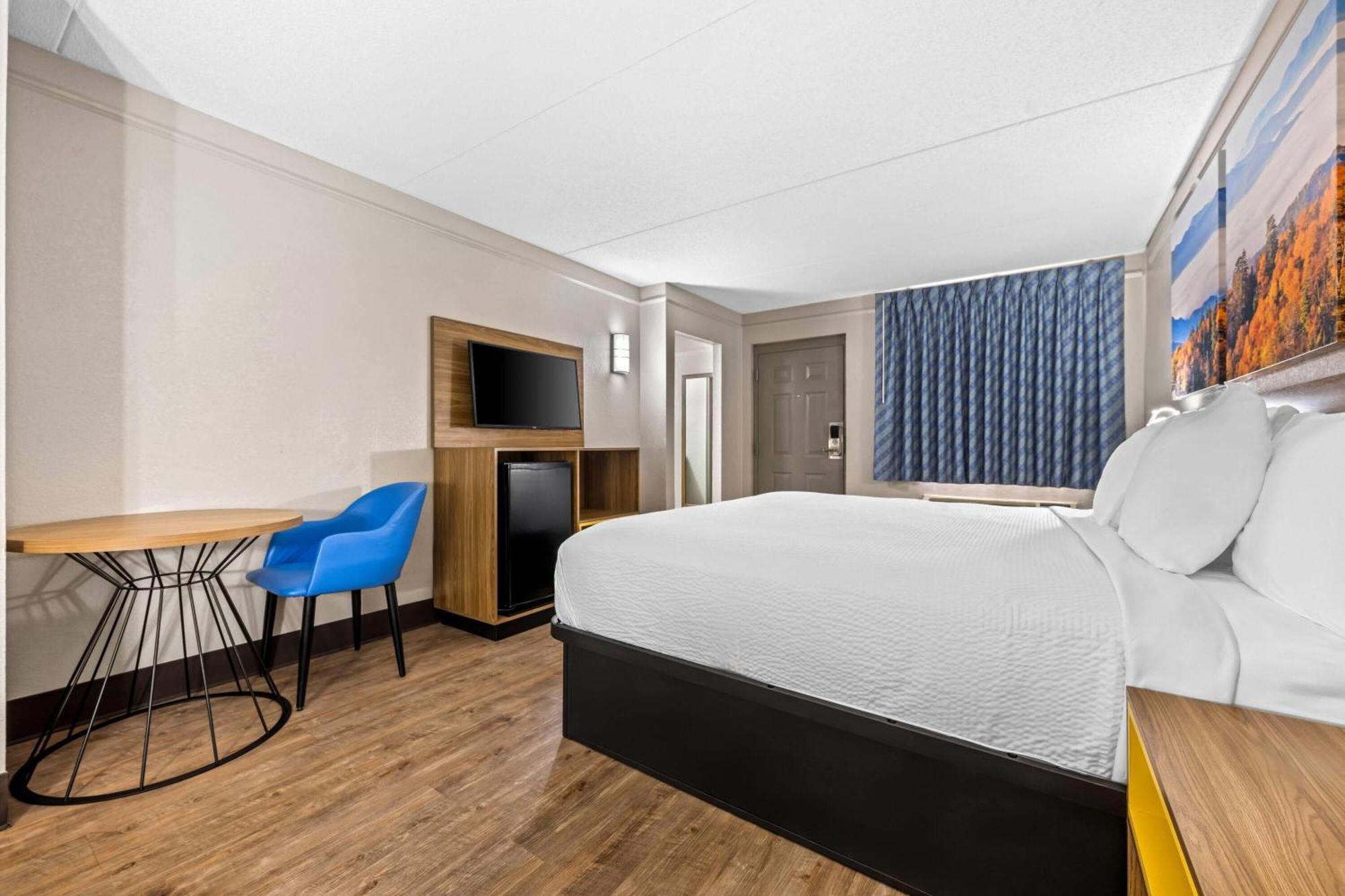 Days Inn By Wyndham Birmingham/West Экстерьер фото